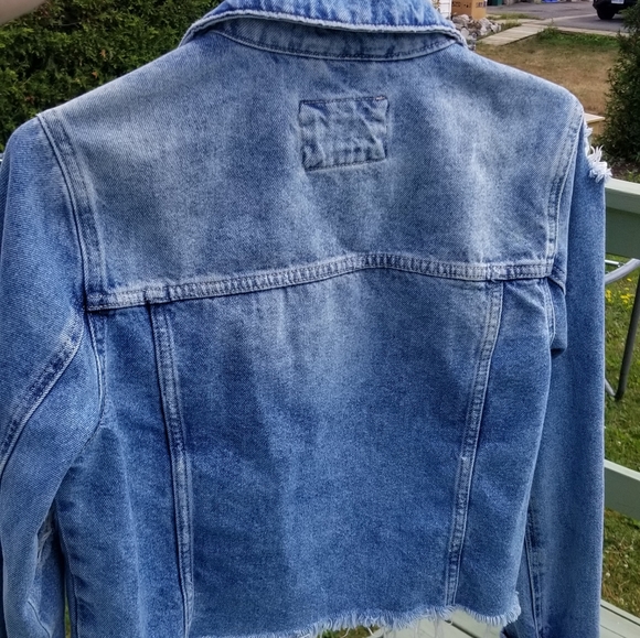 cropped jean jacket - Picture 3 of 4